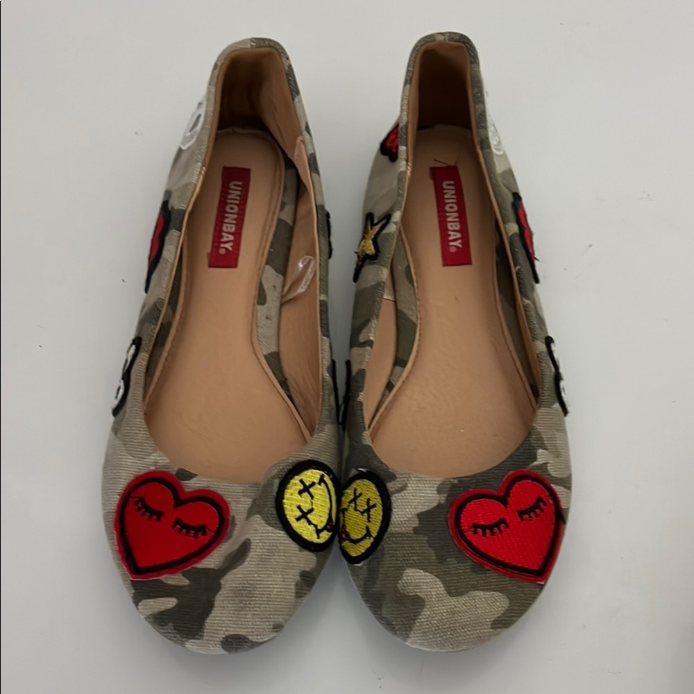 Unionbay Camouflage Flats with Heart and Star Accents